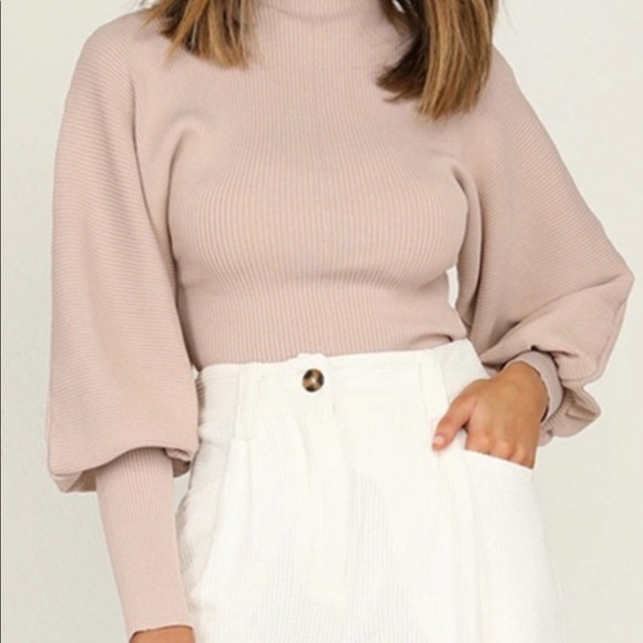 NWT Mock neck balloon sleeves knit - Picture 5 of 6